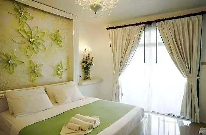 Baan Aom Kod Kun Kao 4* สวนผึ้ง